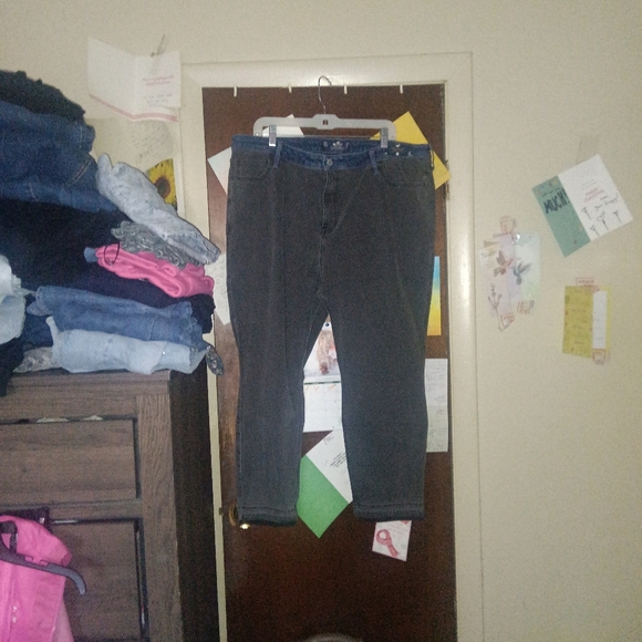 HOLLISTER ultra high waisted two toned Jeans PLUS SIZE 🆕 - Picture 11 of 11